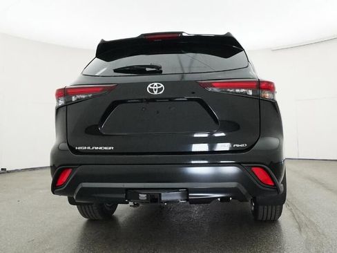 New 2026 Toyota Highlander XLE image 23