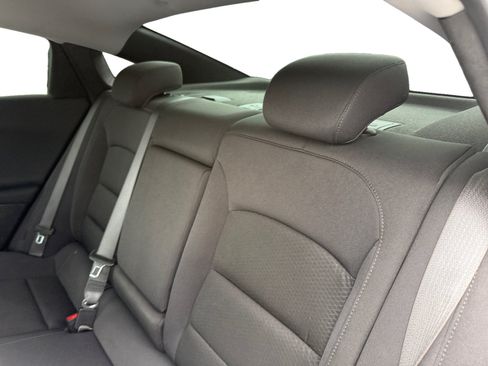 Used 2023 Chevrolet Malibu LT FWD image 16
