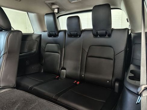 Certified 2025 Nissan Pathfinder SL FWD image 17