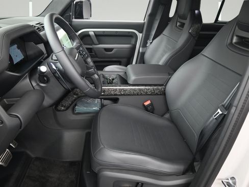 New 2026 Land Rover Defender 110 AWD/4WD image 5