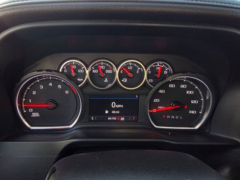 Used 2022 Chevrolet Silverado 2500 LTZ w/ Z71 Off-Road Package AWD/4WD image 15