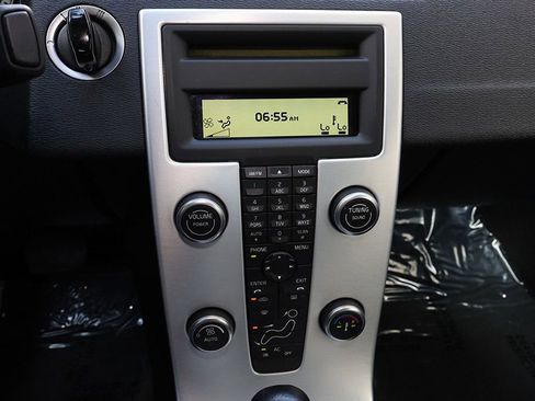 Used 2012 Volvo C70 T5 w/ Dynamic Trim Pkg image 40