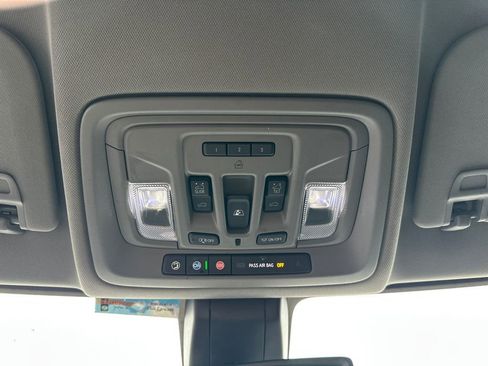 Used 2019 GMC Sierra 1500 SLT w/ SLT Premium Plus Package image 31