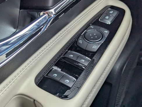 New 2026 Lincoln Corsair Premiere image 21