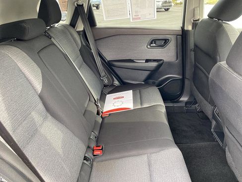 Used 2021 Nissan Rogue S image 21