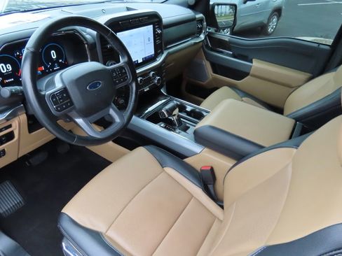 Used 2022 Ford F150 Lariat image 9