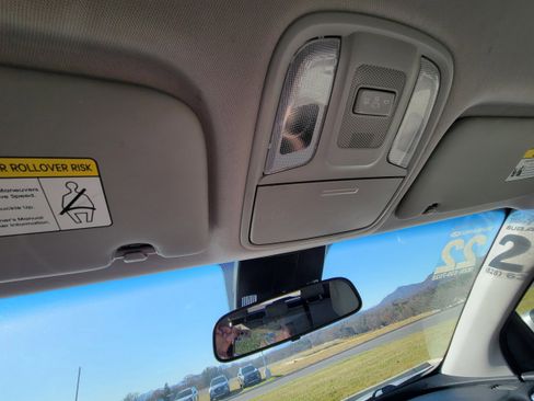 Used 2022 Kia Sportage LX image 22