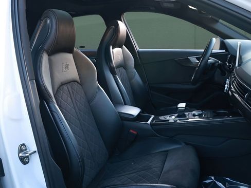 Used 2019 Audi S4 Premium Plus w/ Premium Plus Package image 17