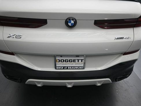 New 2026 BMW X6 xDrive40i image 14