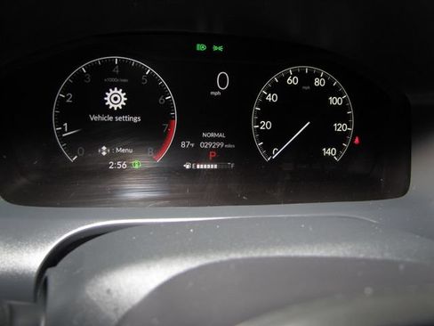 Certified 2024 Honda HR-V LX image 4