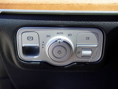 Used 2021 Mercedes-Benz GLE 350 image 11