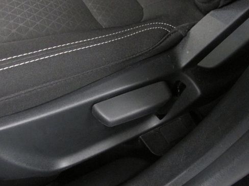 Used 2025 Ford Escape Active AWD/4WD image 27