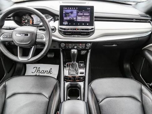 Used 2024 Jeep Compass Limited image 13