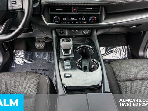 Used 2025 Nissan Rogue SV FWD image 39