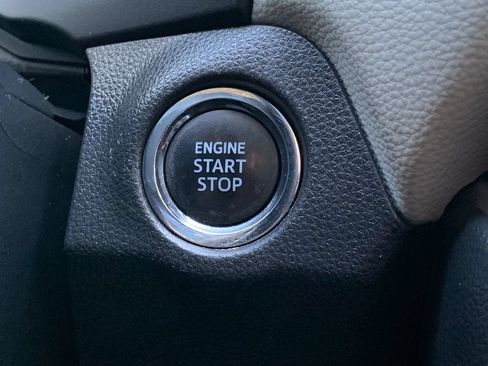 Used 2019 Toyota RAV4 XLE Premium FWD image 21