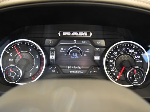 Used 2024 RAM 2500 Laramie w/ Safety Group AWD/4WD image 39