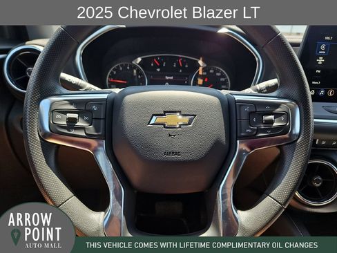 Used 2025 Chevrolet Blazer LT FWD image 27