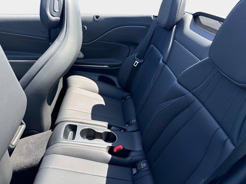 Certified 2024 Mercedes-Benz CLE 300 4MATIC Cabriolet image 11