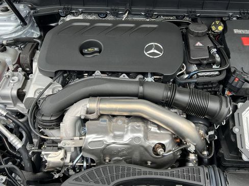 New 2026 Mercedes-Benz GLB 250 4MATIC image 34