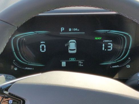 New 2026 Kia Niro EX FWD image 12