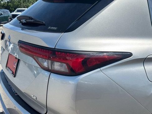 Used 2022 Mitsubishi Outlander SE AWD/4WD image 13