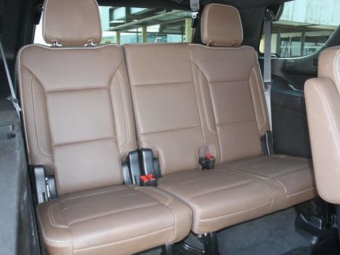 Used 2023 Chevrolet Tahoe High Country AWD/4WD image 20