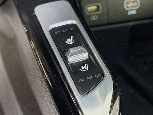 Used 2022 Kia Sorento SX Prestige image 24