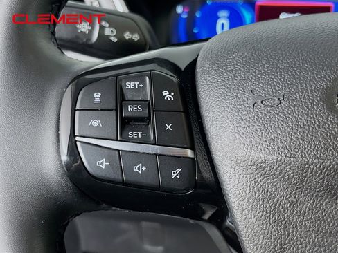 Used 2022 Ford Escape Titanium AWD/4WD image 15