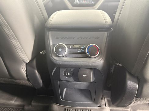 Used 2025 Ford Explorer Active w/ Active Comfort Package AWD/4WD image 15