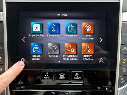 Used 2021 INFINITI Q50 Luxe image 19