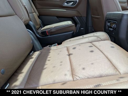 Used 2021 Chevrolet Suburban High Country AWD/4WD image 28