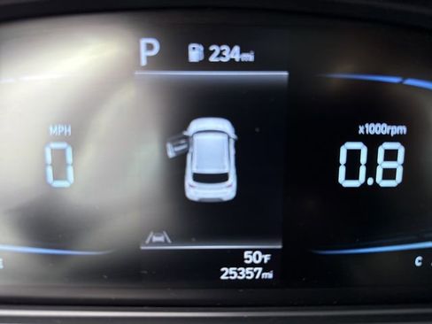 Certified 2023 Hyundai Venue SEL image 9