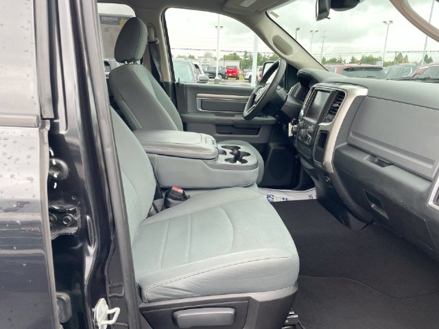 Used 2016 RAM 1500 Classic SLT AWD/4WD image 17