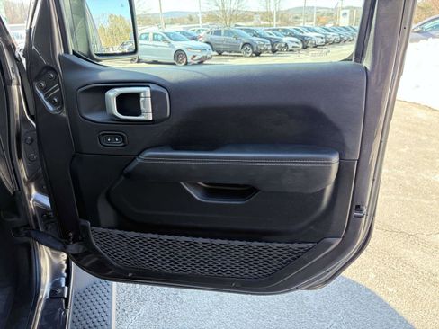 Used 2021 Jeep Wrangler Unlimited Sahara w/ LED Lighting Group image 20