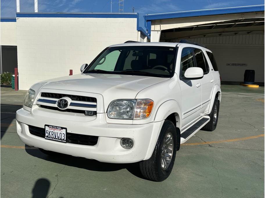Used 2005 Toyota Sequoia SR5 RWD image 3