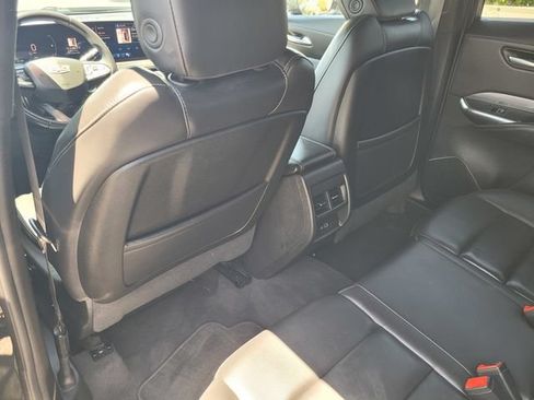 Used 2024 Cadillac XT4 Premium Luxury FWD image 14