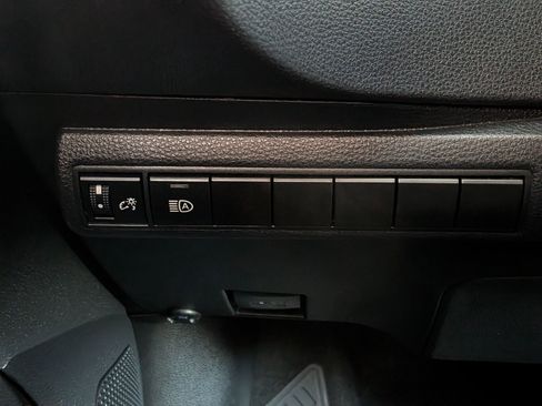 Used 2024 Toyota Corolla LE image 18