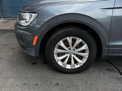 Used 2019 Volkswagen Tiguan SE w/ Panoramic Sunroof Package