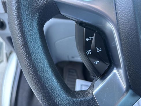 Used 2018 Ford Transit 150 XLT image 31