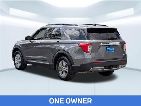 Used 2021 Ford Explorer XLT w/ Equipment Group 202A AWD/4WD image 4