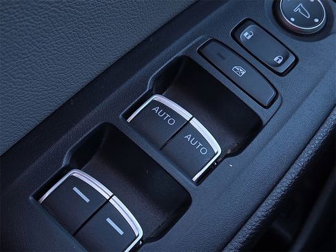 Used 2018 Honda Accord LX image 16