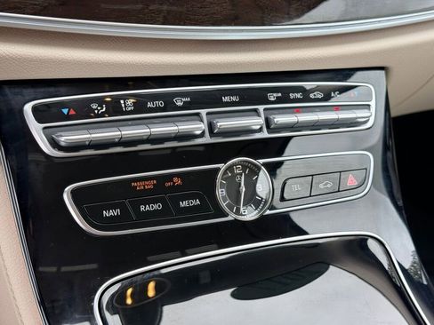 Used 2017 Mercedes-Benz E 300 image 24