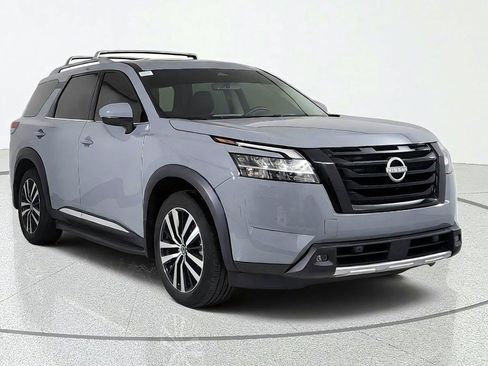 Used 2024 Nissan Pathfinder Platinum w/ Lighting Package (N93) AWD/4WD image 1