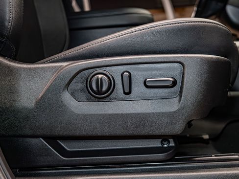 Used 2021 Chevrolet Silverado 2500 LTZ w/ LTZ Plus Package image 29