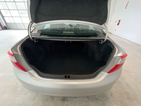Used 2012 Toyota Camry SE FWD image 23