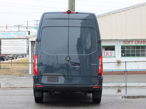 Used 2019 Mercedes-Benz Sprinter 144 image 6