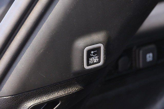 Used 2024 Jeep Grand Cherokee Altitude AWD/4WD image 8
