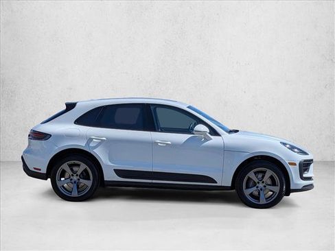 Used 2023 Porsche Macan AWD/4WD image 4