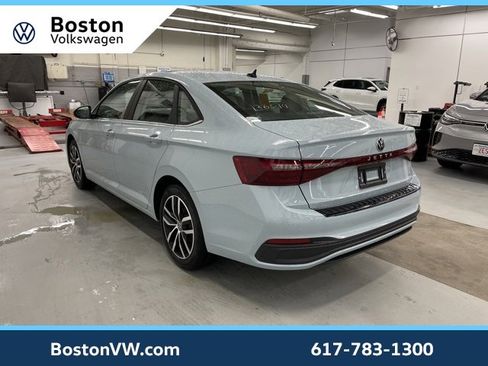 New 2026 Volkswagen Jetta SE image 2