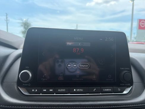 Used 2023 Nissan Rogue SV FWD image 37